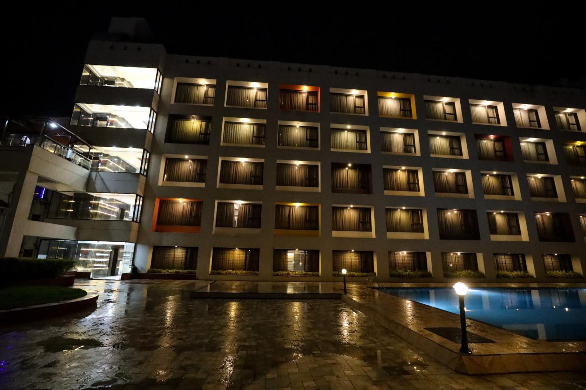 Hotel Atithi, Aurangabad Exterior foto